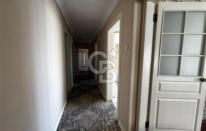 Basın sitesinde deniz manzaralı satılık daire