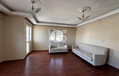 Basın sitesinde deniz manzaralı satılık daire