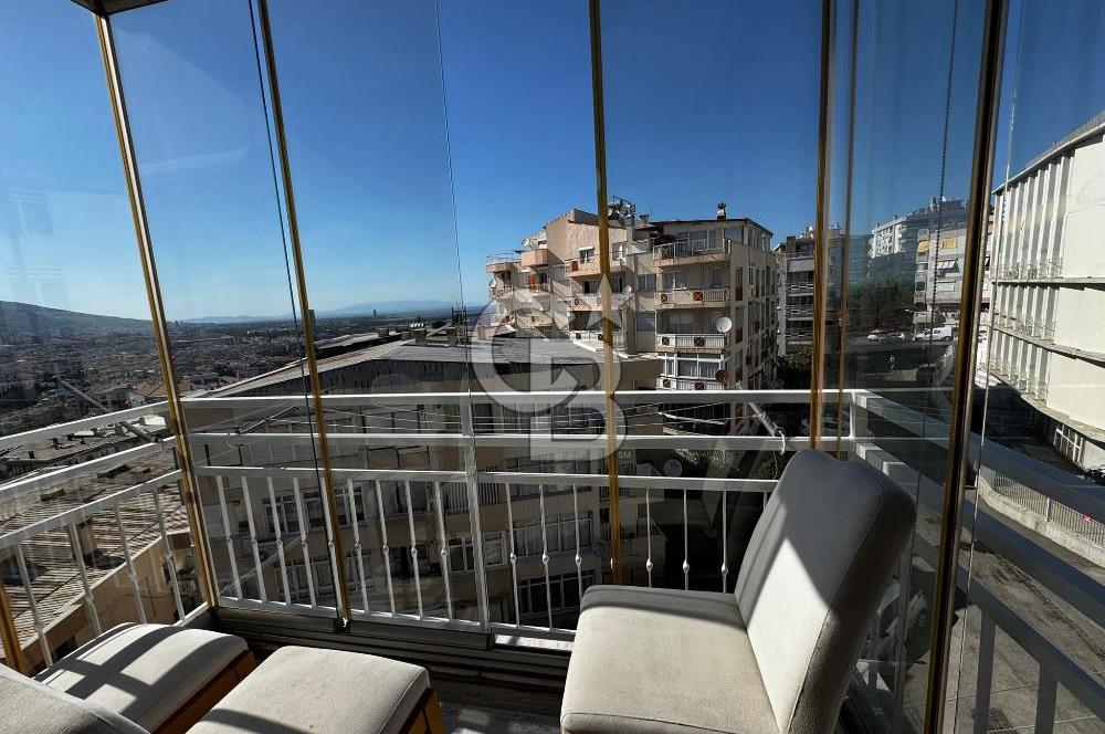 Basın sitesinde deniz manzaralı satılık daire