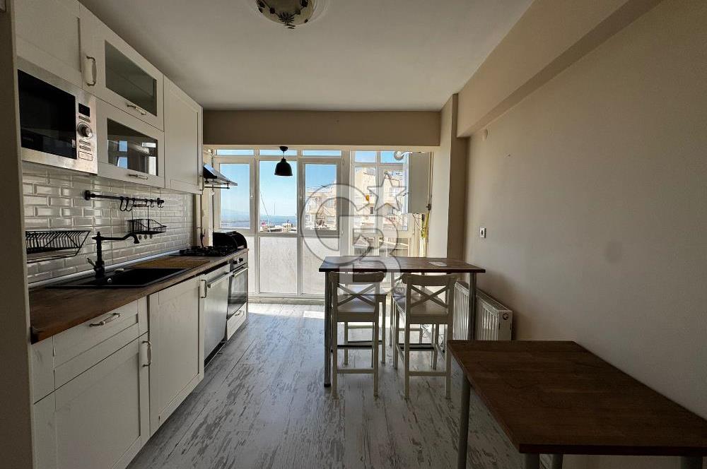 Basın sitesinde deniz manzaralı satılık daire