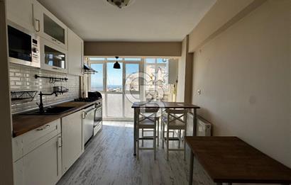 Basın sitesinde deniz manzaralı satılık daire