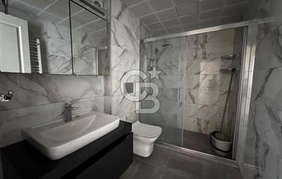 Basın sitesinde deniz manzaralı satılık daire