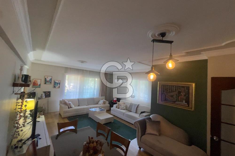 BORNOVA EVKA 3'DE GENİŞ 3+1 KİRALIK DAİRE 