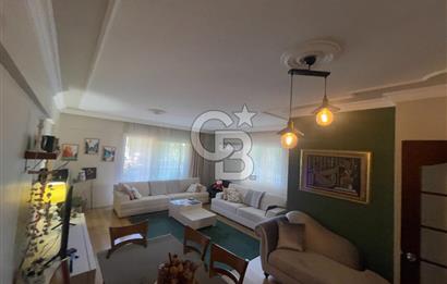 BORNOVA EVKA 3'DE GENİŞ 3+1 KİRALIK DAİRE 