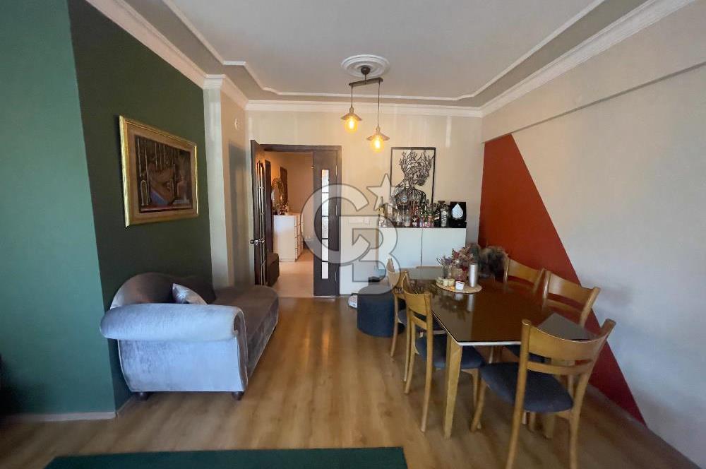 BORNOVA EVKA 3'DE GENİŞ 3+1 KİRALIK DAİRE 