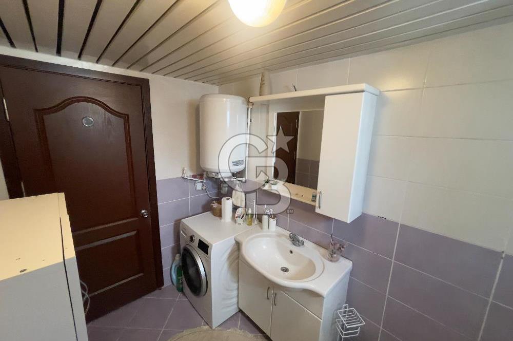 BORNOVA EVKA 3'DE GENİŞ 3+1 KİRALIK DAİRE 