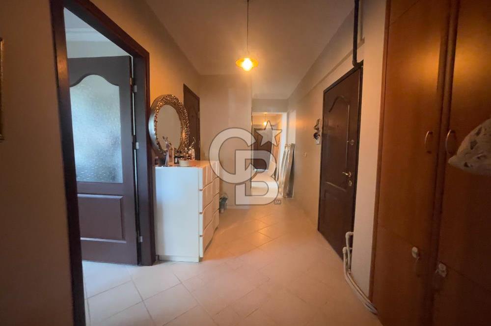 BORNOVA EVKA 3'DE GENİŞ 3+1 KİRALIK DAİRE 