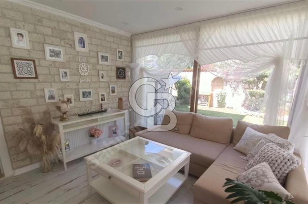 ÇEŞME'DE MÜSTAKİL HAVUZLU 4+1 FIRSAT SATILIK VİLLA