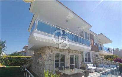 ÇEŞME'DE MÜSTAKİL HAVUZLU 4+1 FIRSAT SATILIK VİLLA