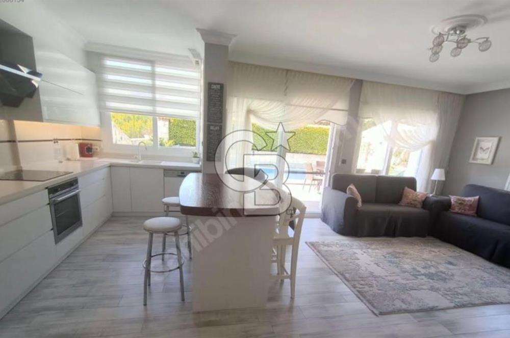 ÇEŞME'DE MÜSTAKİL HAVUZLU 4+1 FIRSAT SATILIK VİLLA