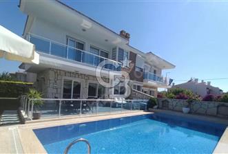 ÇEŞME'DE MÜSTAKİL HAVUZLU 4+1 FIRSAT SATILIK VİLLA