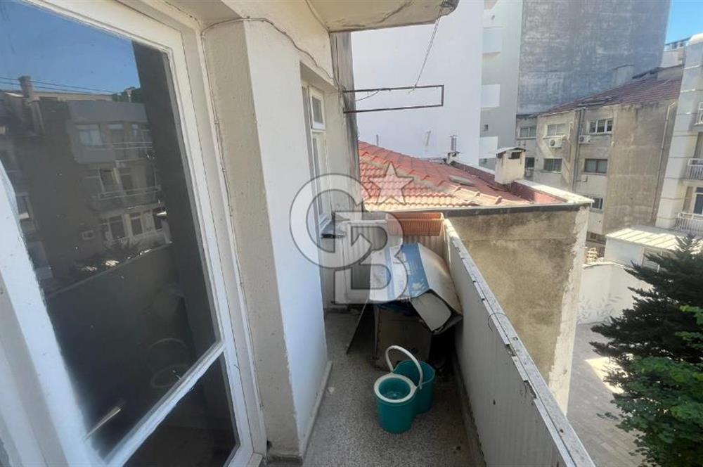 Satılık / Kiralık Daire – Karşıyaka İskele Karşısı