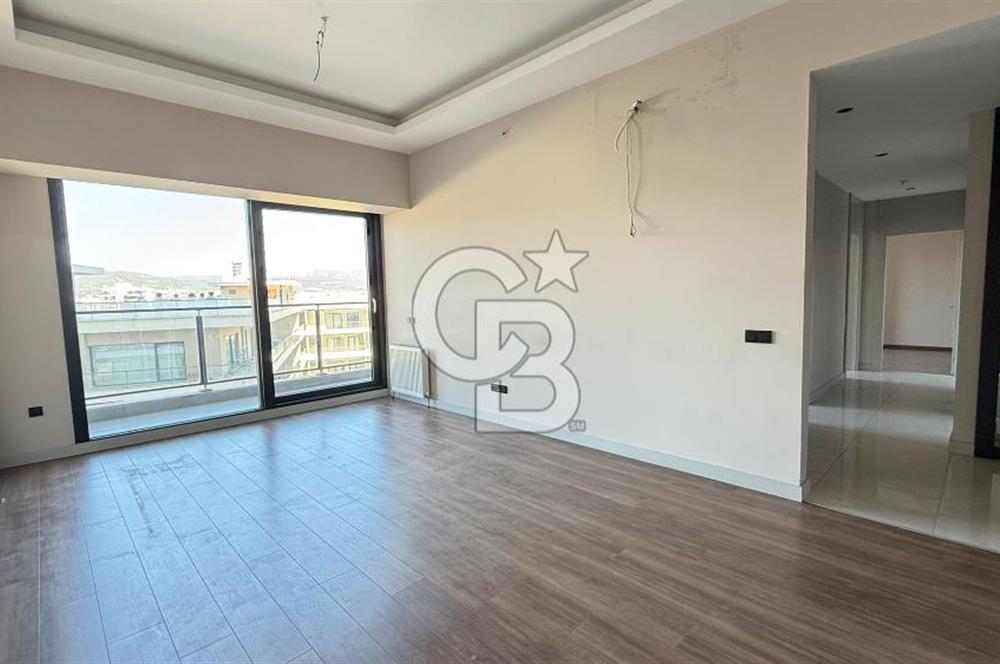 BORNOVA İKON TOWER PROJESİNDE HAVUZ CEPHELİ 3+1 SATILIK DAİRE