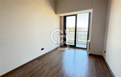 BORNOVA İKON TOWER PROJESİNDE HAVUZ CEPHELİ 3+1 SATILIK DAİRE