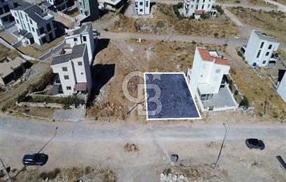 Mordoğan Kamukent'te İnşaata Hazır Projeli Tripleks İmarlı Arsa