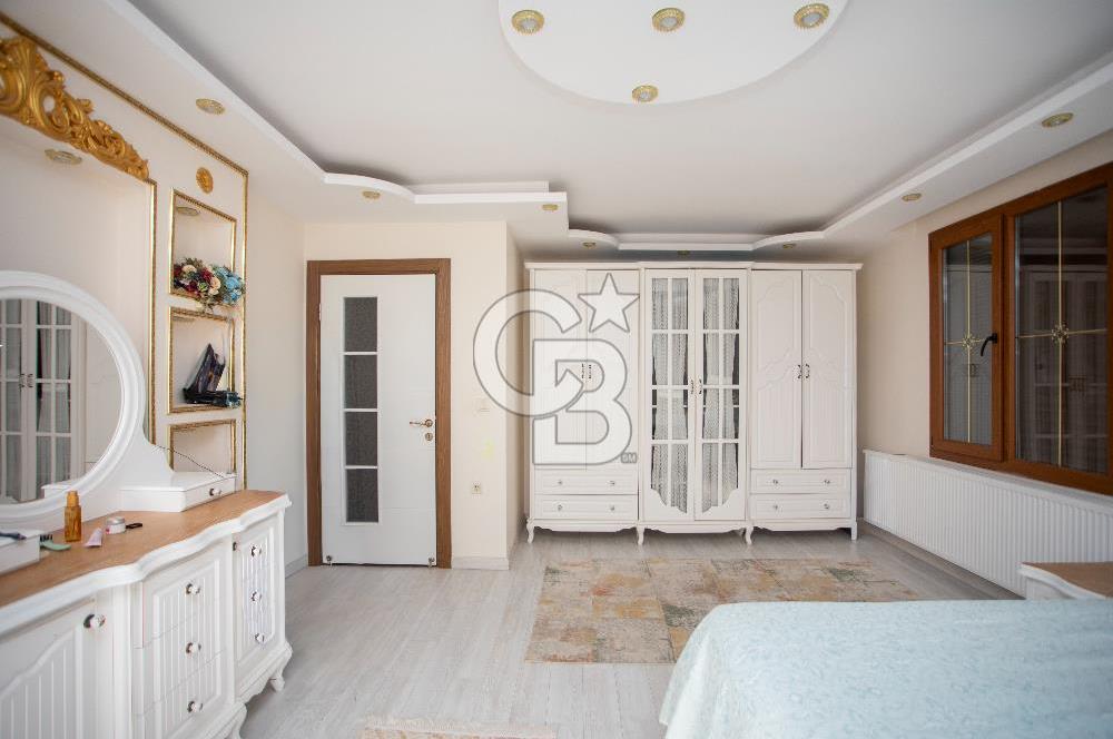 Foça Bağarası Hacıveli Mah. Satılık 3+1 Emsalsiz Geniş Daire