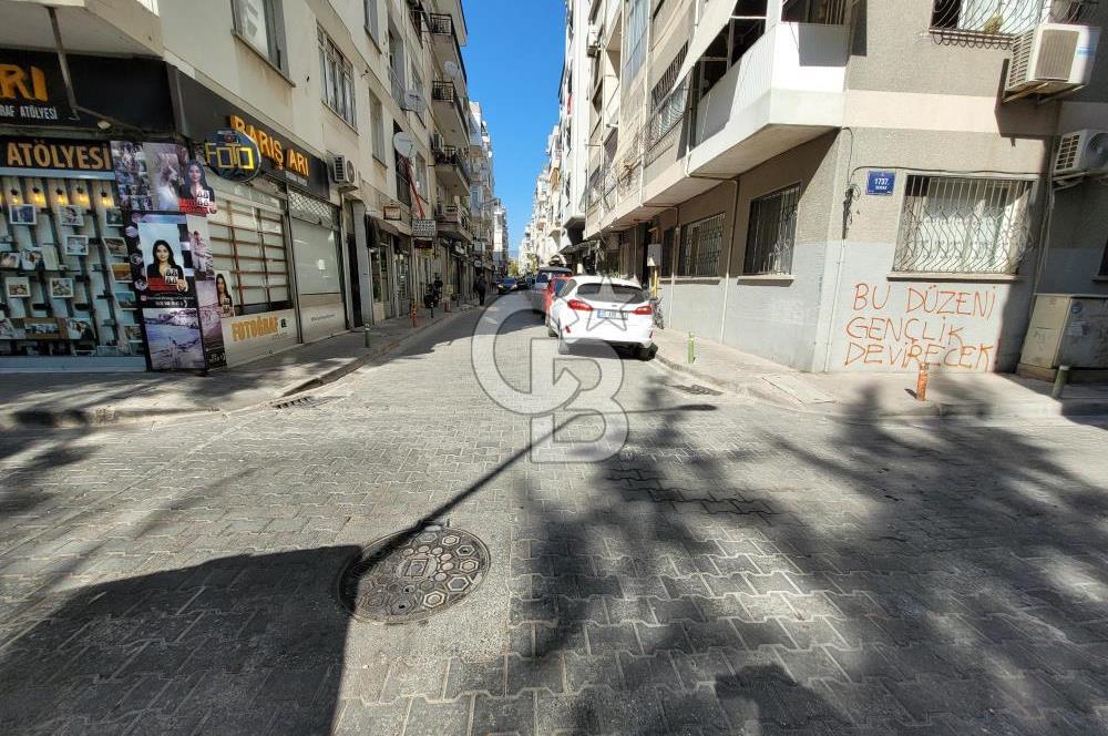 KARŞIYAKA DONANMACI’DA YÜKSEK POTANSİYELLİ, DONANIMLI SATILIK DÜKKAN