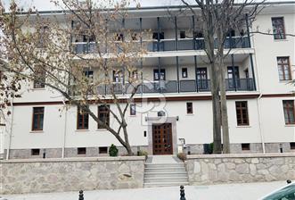 ANKARANIN MERKEZİ KIZILAY SARAÇOĞLUNDA KİRALIK 3+1 LÜKS DAİRE
