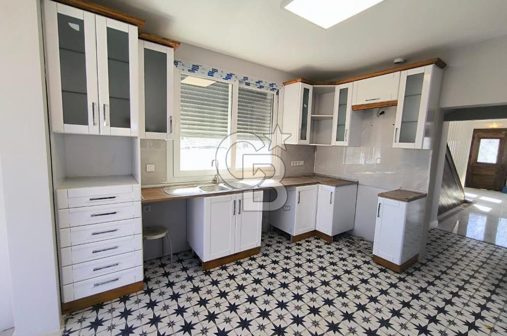  Urla Bademlerde Kiralık 7+1 Villa 