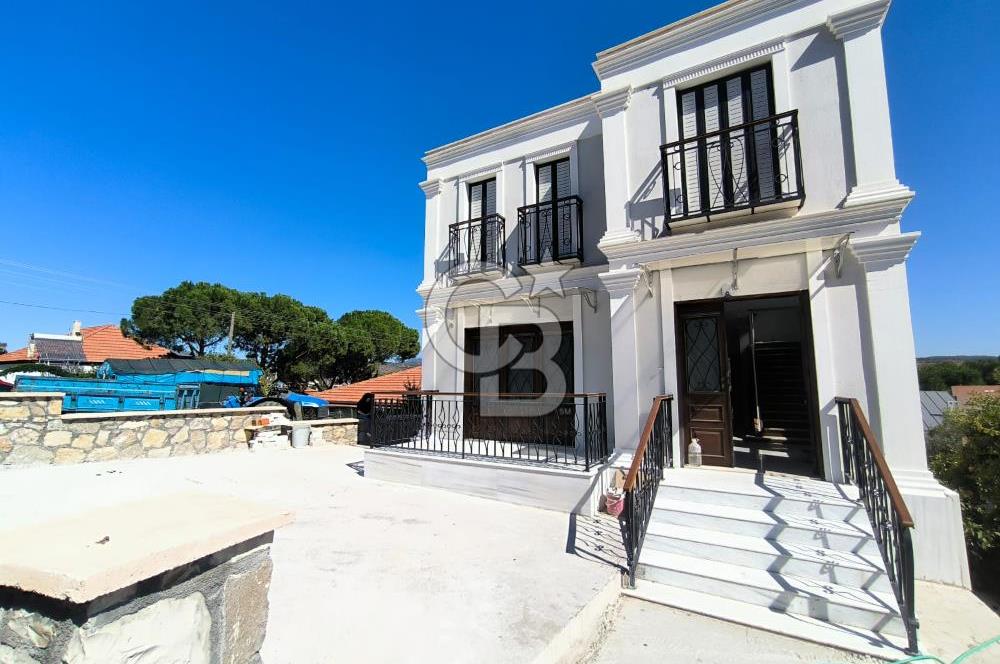  Urla Bademlerde Kiralık 7+1 Villa 
