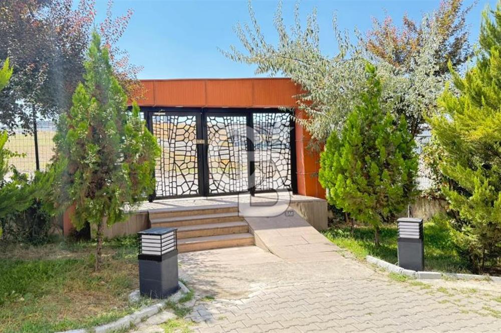 AHİ MESUT MAHALLESİ'NDE - 4+1 - GİYİNME ODALI - 170M2