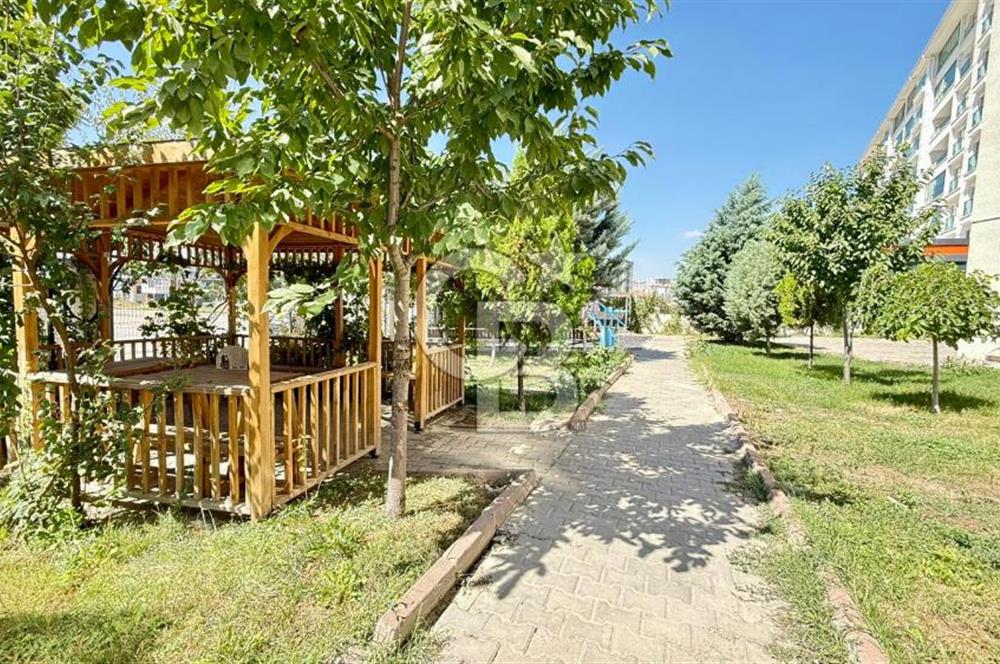 AHİ MESUT MAHALLESİ'NDE - 4+1 - GİYİNME ODALI - 170M2