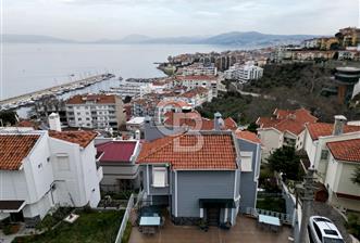 BURSA, MUDANYA YILDIZTEPE'de MUHTEŞEM MANZARALI SATILIK VİLLA