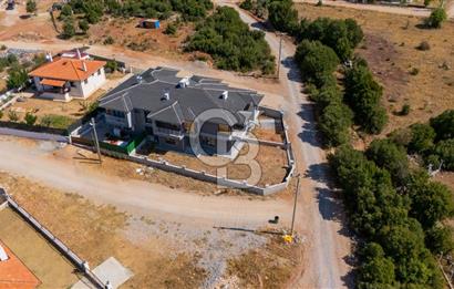 İKİZCE MH. YENİ KONUTLAR BÖLGESİNDE GENİŞ BAHÇELİ 4+1 VİLLA