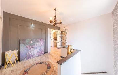 Bornova Yakaköyde 1617 m² Arsa İçinde Dubleks Villa