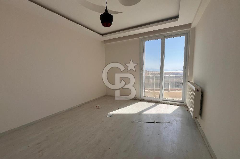CB YALI'DAN MENEMEN'DE TERASLI DOUBLEKS LÜKS DAİRE
