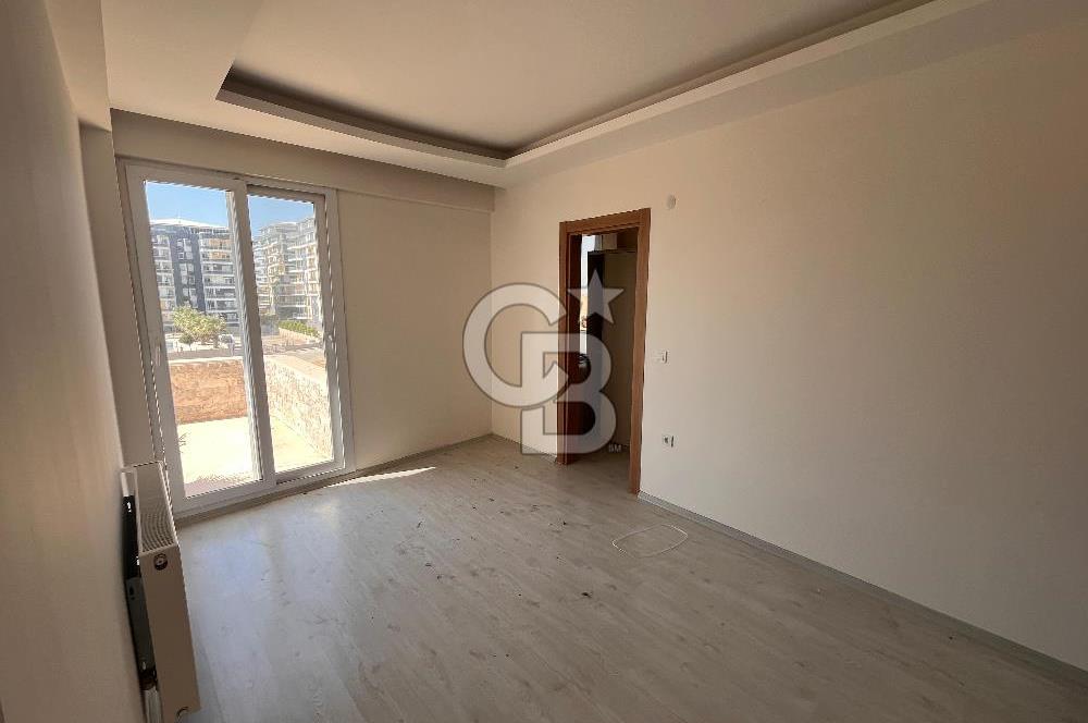 CB YALI'DAN MENEMEN'DE TERASLI DOUBLEKS LÜKS DAİRE
