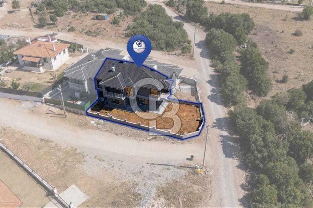 İKİZCE MH. YENİ KONUTLAR BÖLGESİNDE GENİŞ BAHÇELİ 4+1 VİLLA