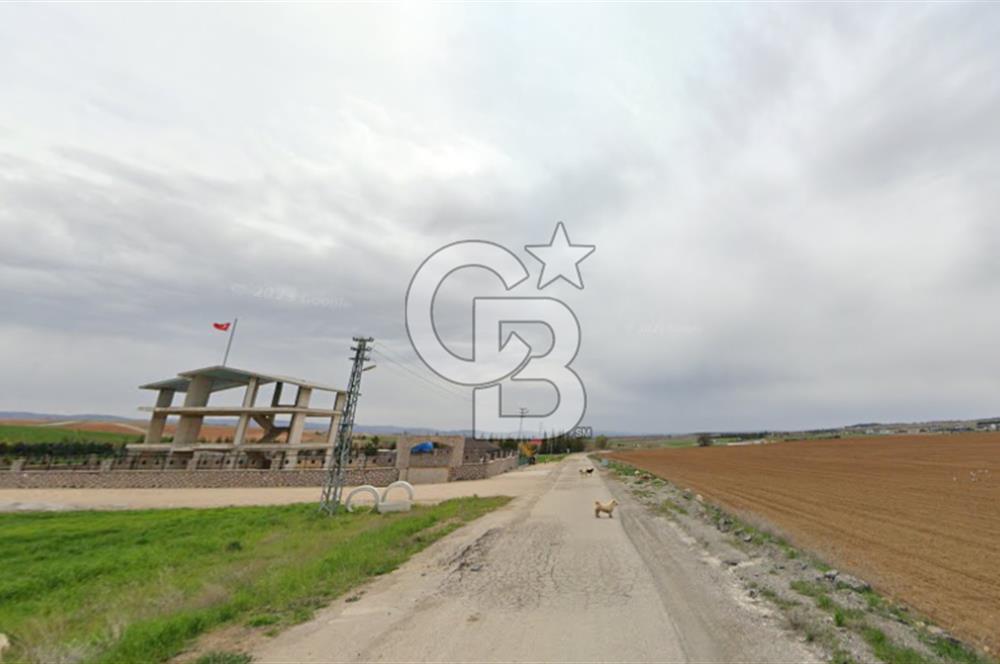 GÖLBAŞI KIZILCAŞAR 'DA 1500 m² YOLA CEPHELİ SATILIK VİLLA ARSASI