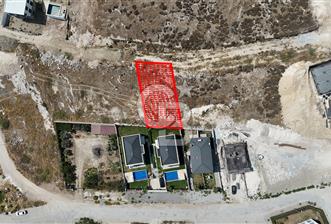 Menemen Villa Kent Etrafı Sitelerin Olduğu Bölgede Satılık Arsa