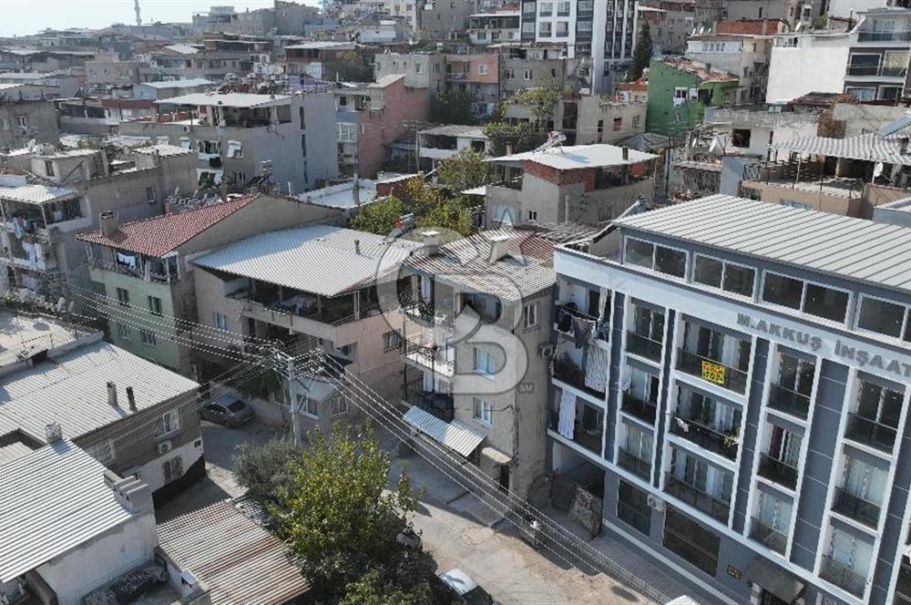 Bayraklı M.Erener Satılık komple Bina