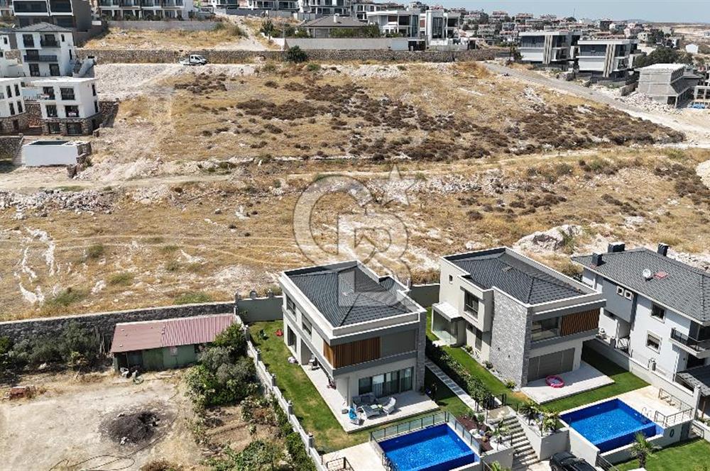 Menemen Villa Kent Etrafı Sitelerin Olduğu Bölgede Satılık Arsa