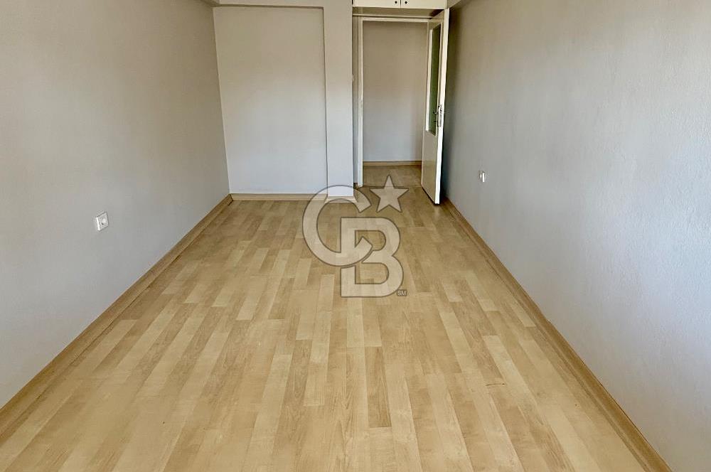 Atatürk Bulvarı’nda Merkezi ve Aydınlık 3+1 Kiralık Daire 