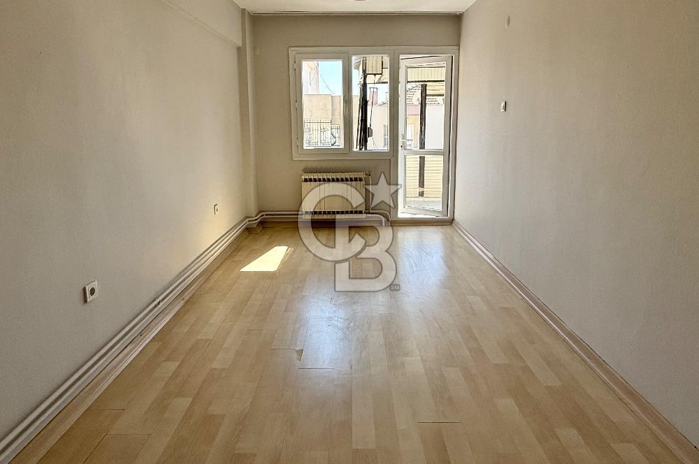 Atatürk Bulvarı’nda Merkezi ve Aydınlık 3+1 Kiralık Daire 