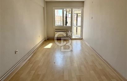 Atatürk Bulvarı’nda Merkezi ve Aydınlık 3+1 Kiralık Daire 
