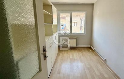 Atatürk Bulvarı’nda Merkezi ve Aydınlık 3+1 Kiralık Daire 