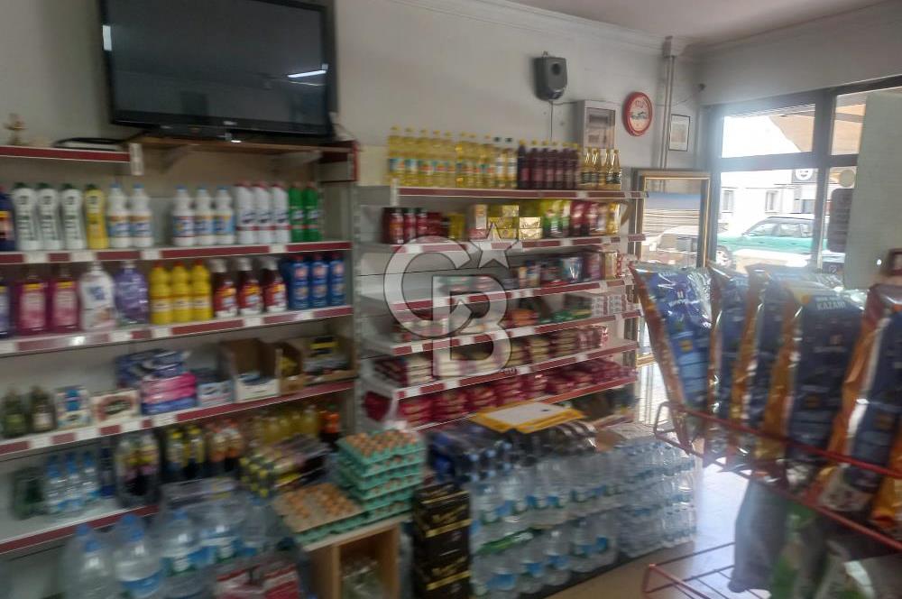 Bahariye Zübeyde Hanım Caddesi'nde İşlek Satılık Dükkan