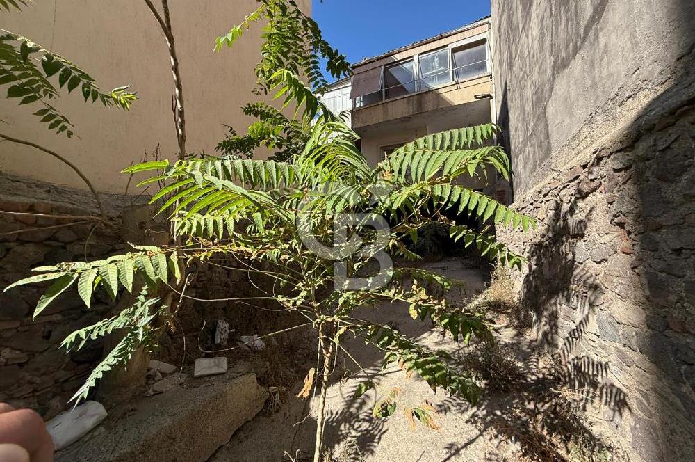 KARATAŞ 95 SOKAK SATILIK MÜSTAKİL BAHÇELİ KOMPLE BİNA