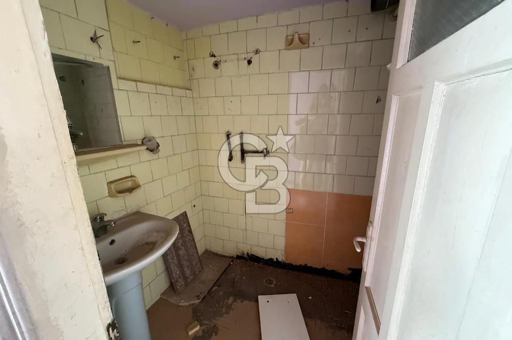 KARATAŞ 95 SOKAK SATILIK MÜSTAKİL BAHÇELİ KOMPLE BİNA