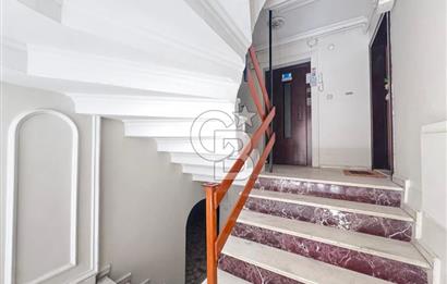 Acıbadem'de Asansörlü Otoparklı Geniş 3+1 Kiralık Daire