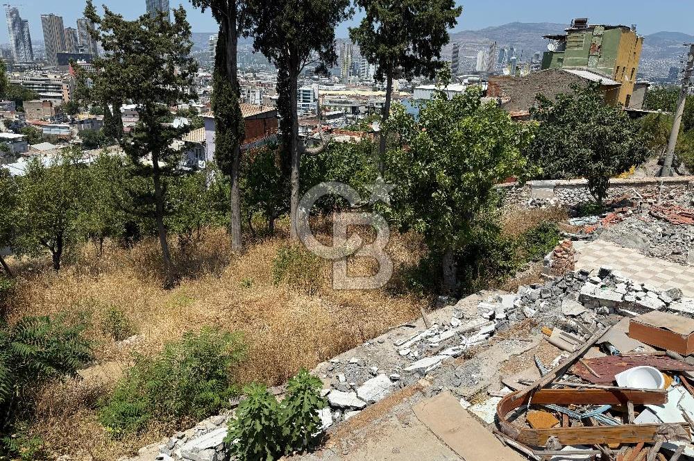 KONAK GÜNEY MAHALLESİNDE KÖRFEZ MANZARALI SATILIK ARSA