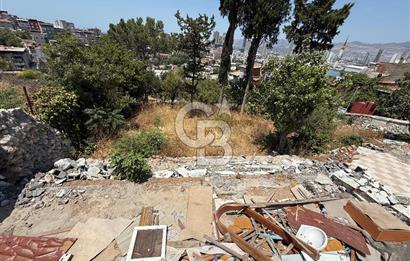 KONAK GÜNEY MAHALLESİNDE KÖRFEZ MANZARALI SATILIK ARSA