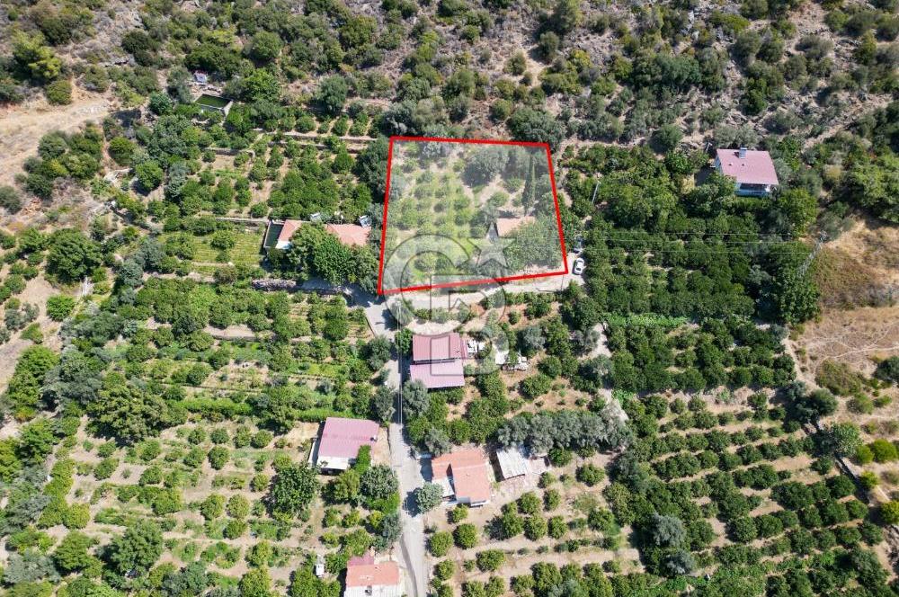 Menderes özderede denize yakın konumda 2213m2  Tarla