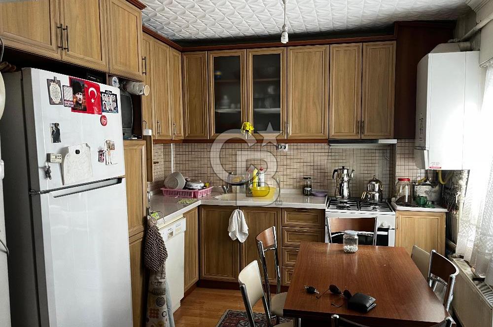 ERGAZİ MAHALLESİ AKÇAKENT SİTESİ 3+1 BOŞ BAKIMLI SATILIK DAİRE
