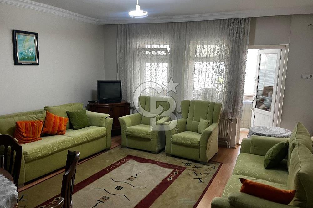ERGAZİ MAHALLESİ AKÇAKENT SİTESİ 3+1 BOŞ BAKIMLI SATILIK DAİRE