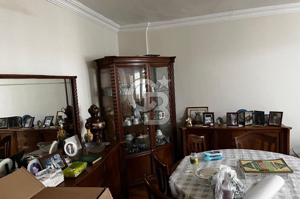 ERGAZİ MAHALLESİ AKÇAKENT SİTESİ 3+1 BOŞ BAKIMLI SATILIK DAİRE